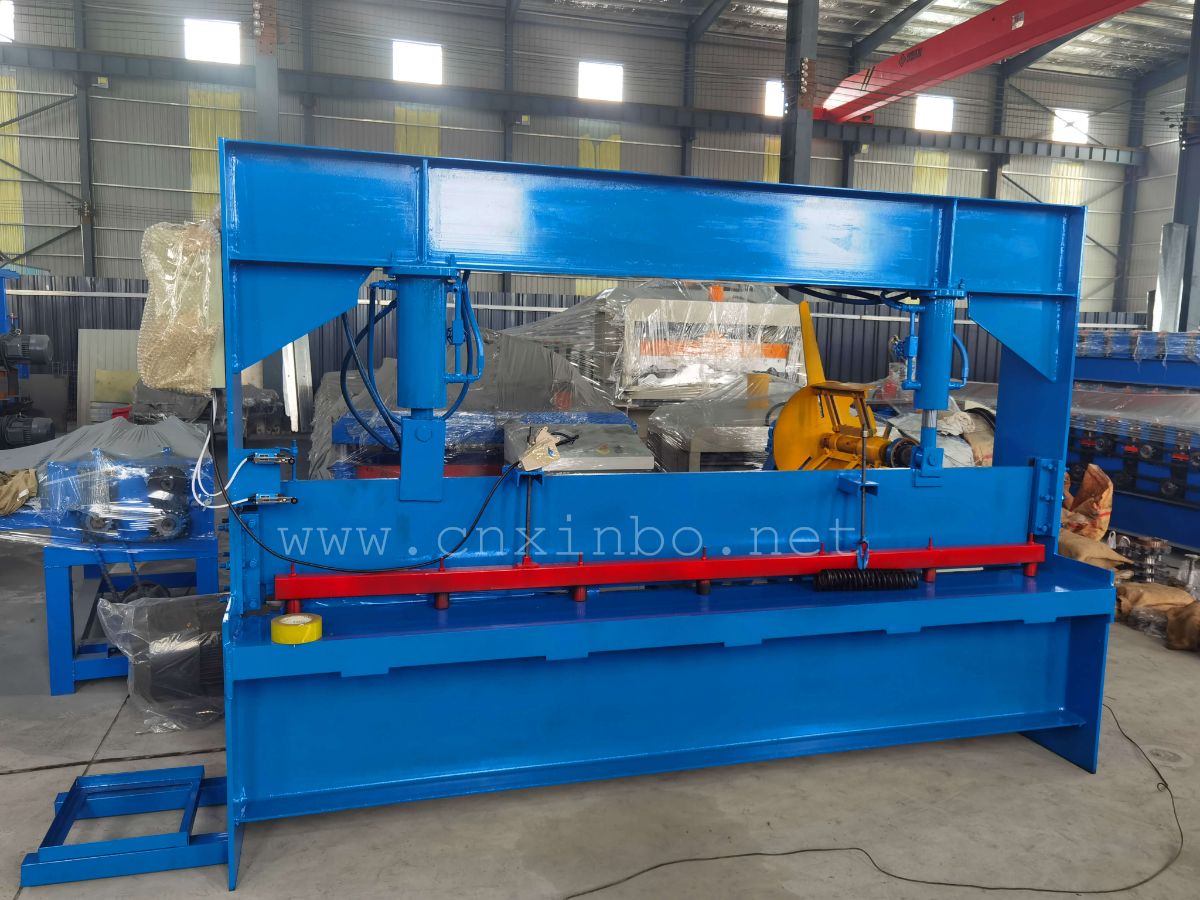 Hydraulic Metal cutting machine