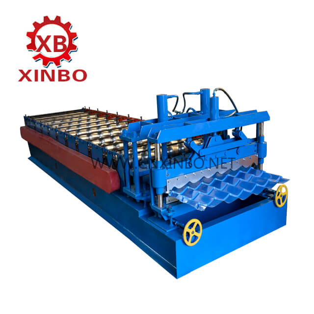 Roof ridge tile forming machine