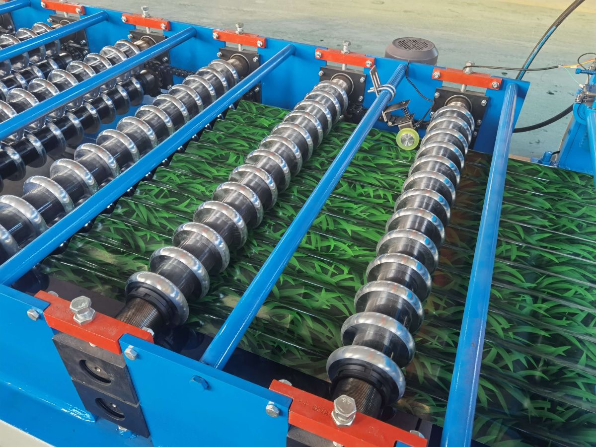 Corrugated Roof Panel Roll Forming Machine