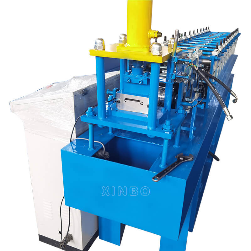 Metal roller shutter door roll forming machine