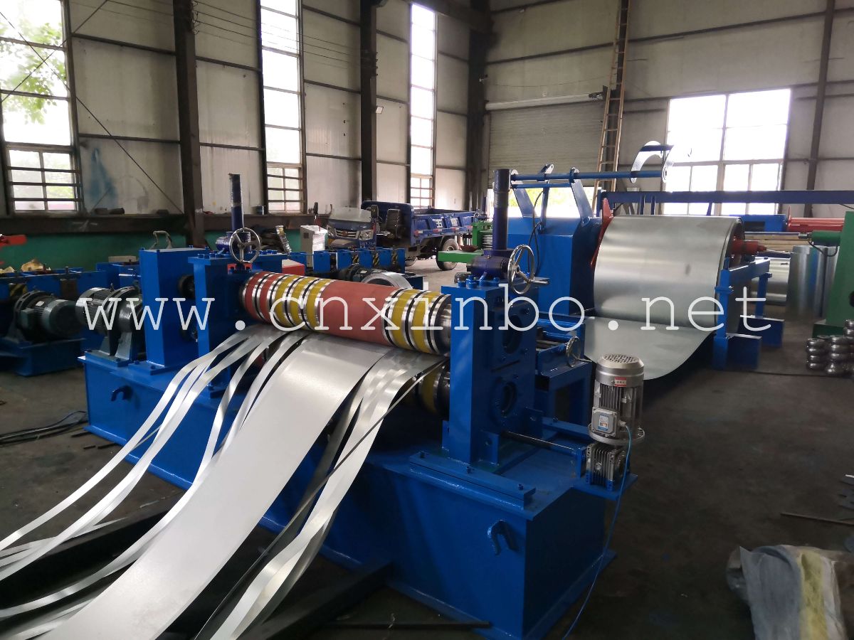 Metal sheet slitting cutting machine