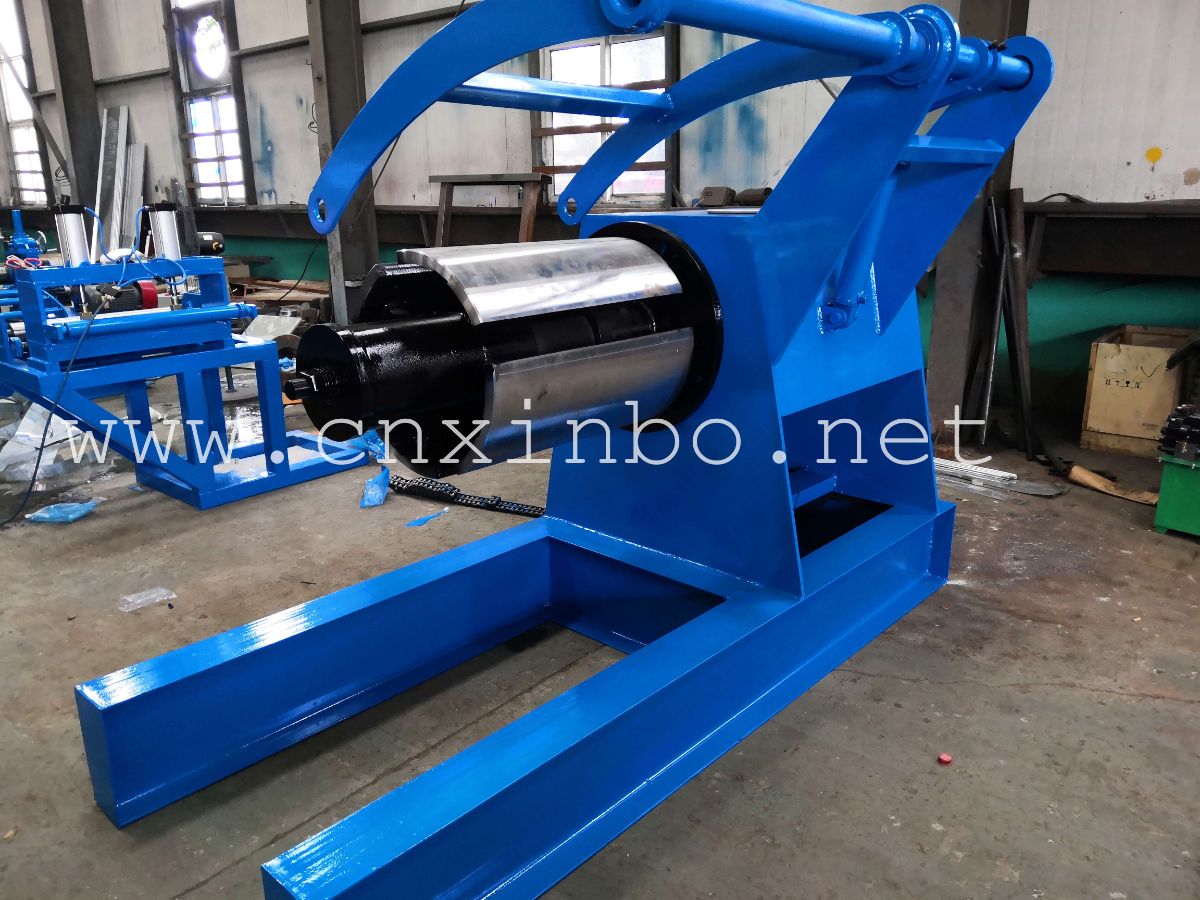 Metal sheet slitting cutting machine