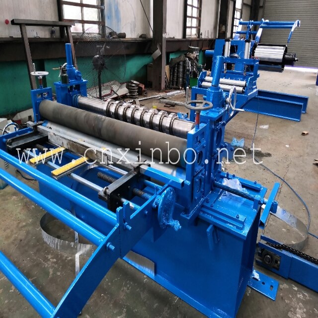 Metal sheet slitting cutting machine