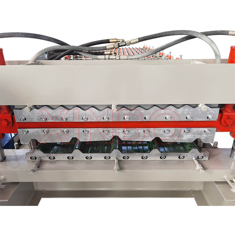 Double layers roll forming machine