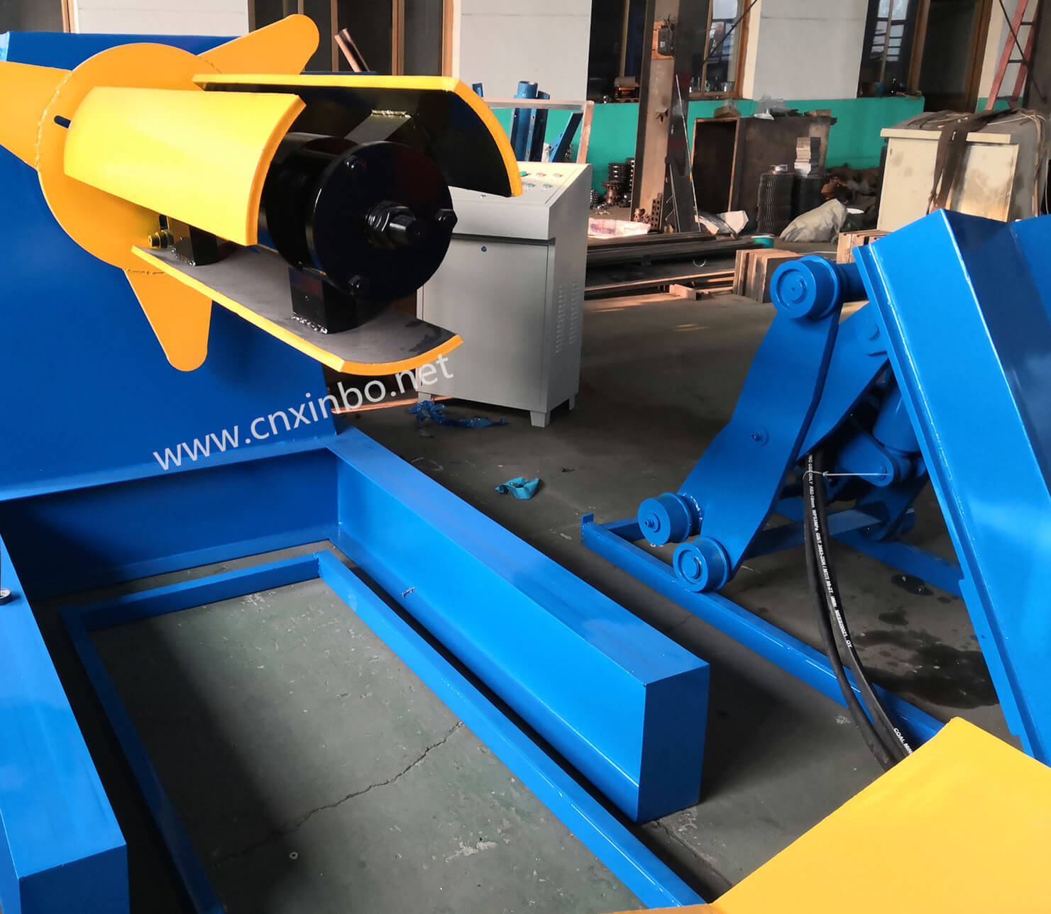 Fully automatic hydraulic decoiler 5 tons, 10 tons and 15 tons optional