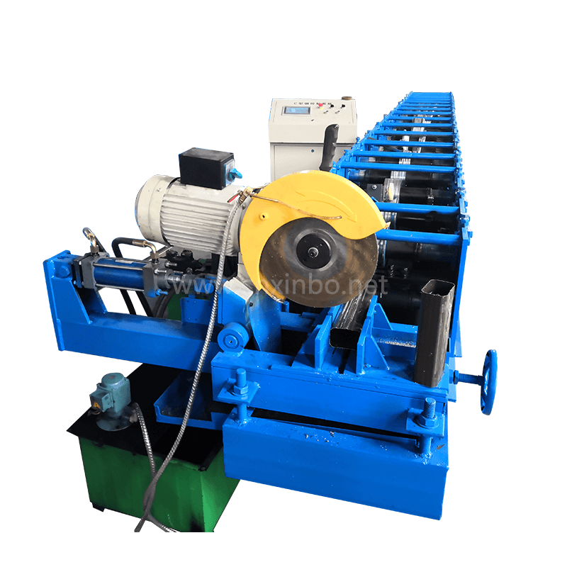 Downpipe roll forming machine