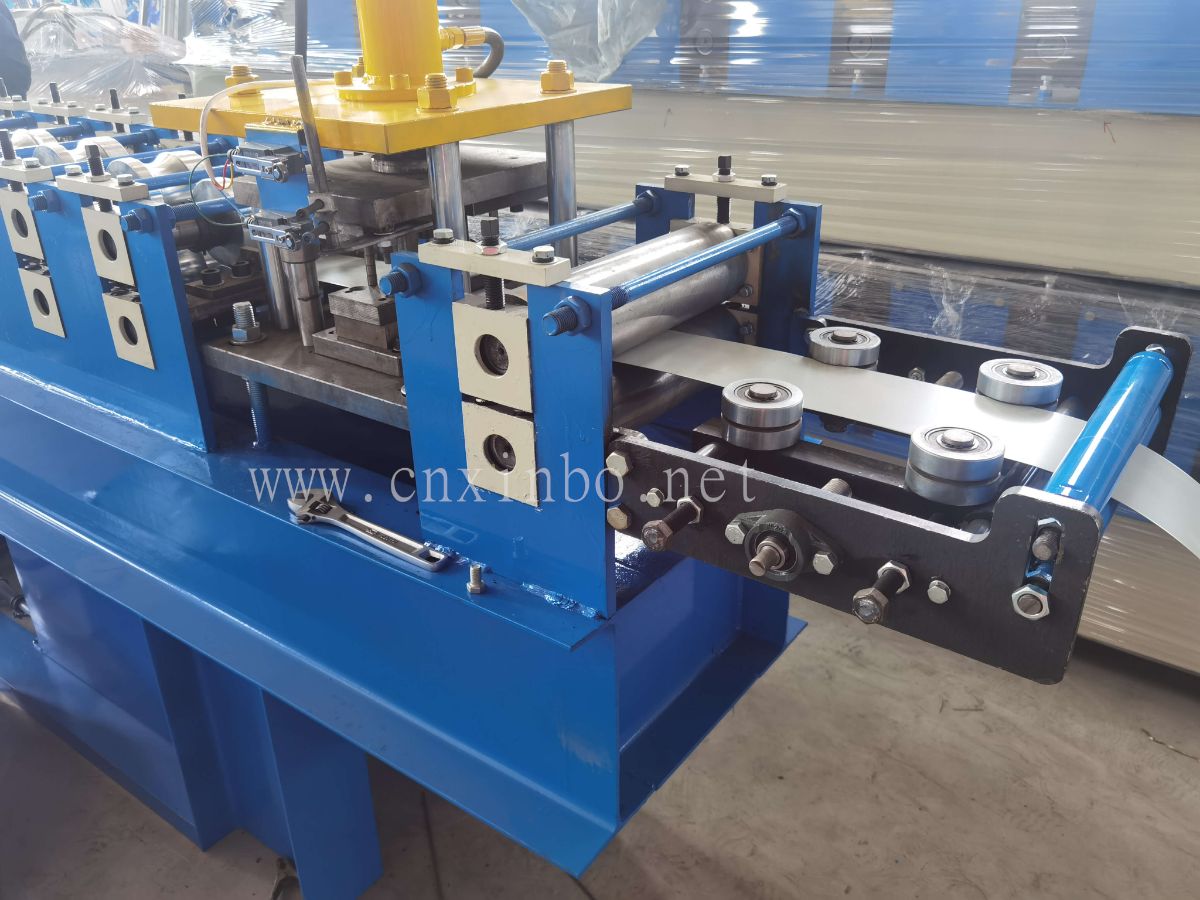 shutter door roll forming machine