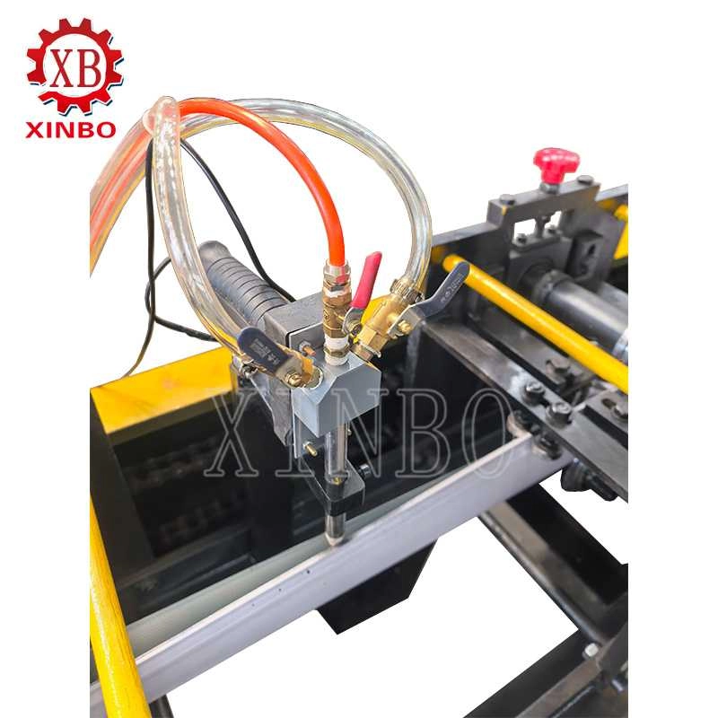 PU foam injection unit for roll shutter door forming machine