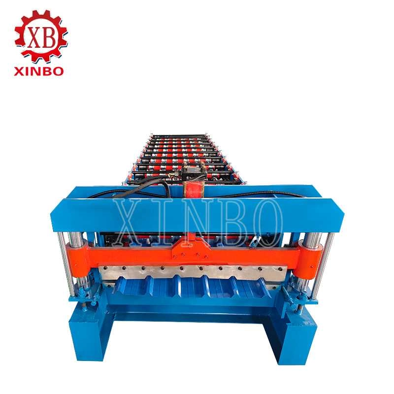 Roof sheet roll forming machine front view with forming stations