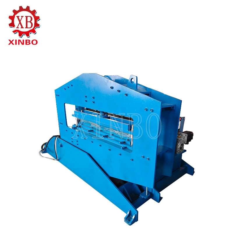 Side view of hydraulic roof sheet curving equipment